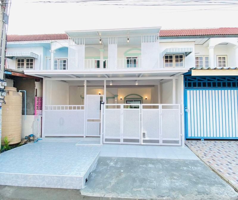 A23 หมู่บ้านศรีประจักษ์ 7 ถนนบางกรวย-ไทรน้อย   ตกแต่งใหม่ทั้งหลัง ถนนเมน ทำเลค้าขายได้