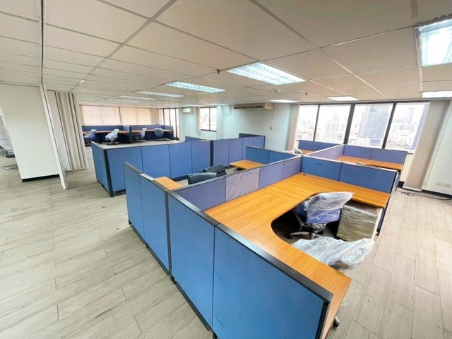 MRT สามย่าน 700ม. สีลม ให้เช่าอาคารออฟฟิศ จูเวลเลอรี่ เซ็นเตอร์  BTS ช่องนนทรี 900 ม. 25-285 ตร.ม.ชั้น 30 ใหม่ ตกแต่งด้วยเฟอร์ฯ พร้อมแอร์