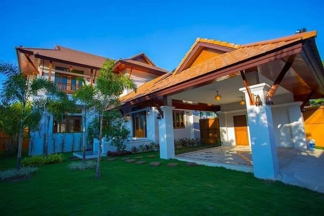 บ้านสร้างใหม่ 2 ชั้น สไตล์ล้านนา วัสดุคุณภาพทั้งหลัง หนองหอย 