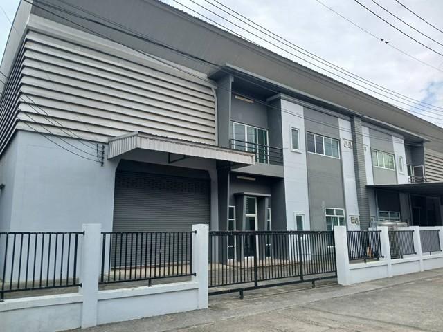ขายโรงงาน พร้อมสำนักงาน -โกดังแฝด สามารถทำโรงงานได้หลายกิจการ ลำลูกกาคลอง 8 ปทุมธานี ทำเลดีเข้าออกได้หลายทาง 