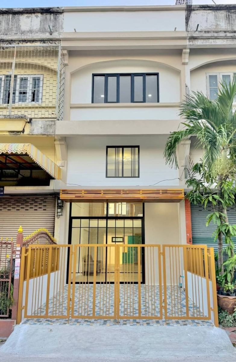 ANN-430 ขาย ทฮ 3 ชั้น หมู่บ้านบัวทองธานี ทำเลดีบนถนนกาญจนา แถมเฟอร์นิเจอร์ 