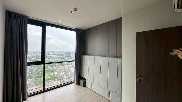 ขายด่วน คอนโด The Line วงศ์สว่าง วิวสวย ชั้นสูงสุด พื้นที่ 32 ตร.ม.