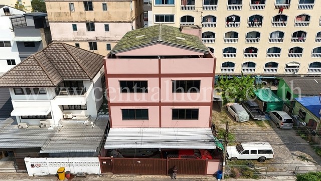 ลดราคา บ้านเดี่ยว 3 ชั้น 54 ตารางวา ลาดพร้าว 136 คลองจั่น ราคาถูก