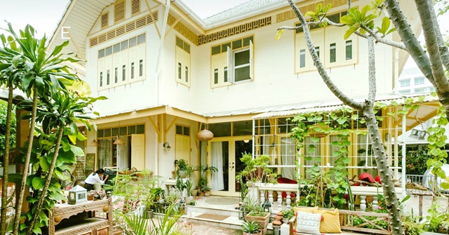 Airbnb MRTสามย่าน 500ม. ถูกมาก โอกาสทอง เช่าร้านอาหารพรีเมียม  2 หลัง สีลม สาทร ใจกลาง CBD พระราม 4  สไตล์โฮมมี่ วินเทจ 50 ตร.วา. 200 ตร.ม. 