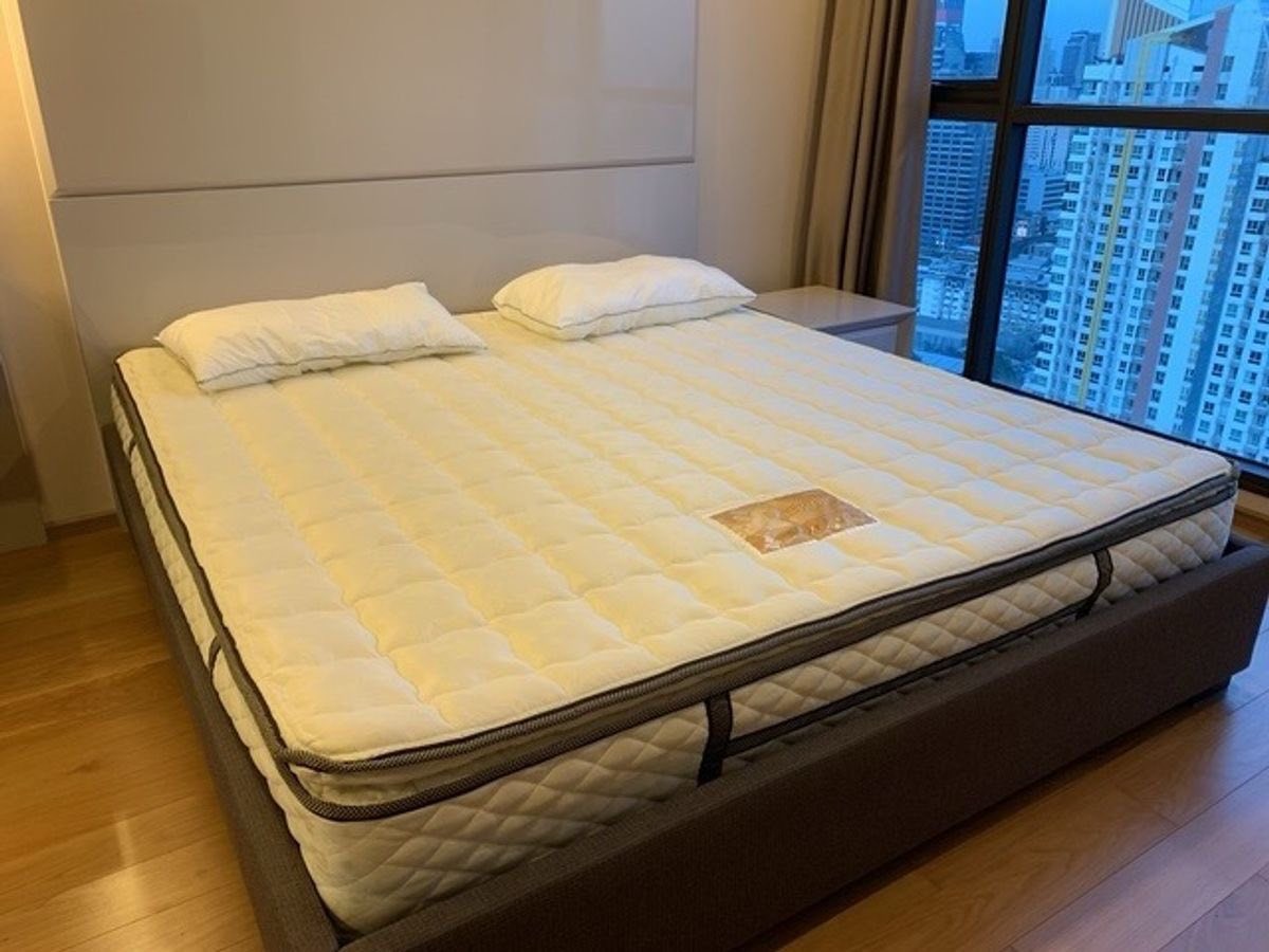 The Address Sathorn Spacious safe peaceful 30th floor BTS Chong Nonsi