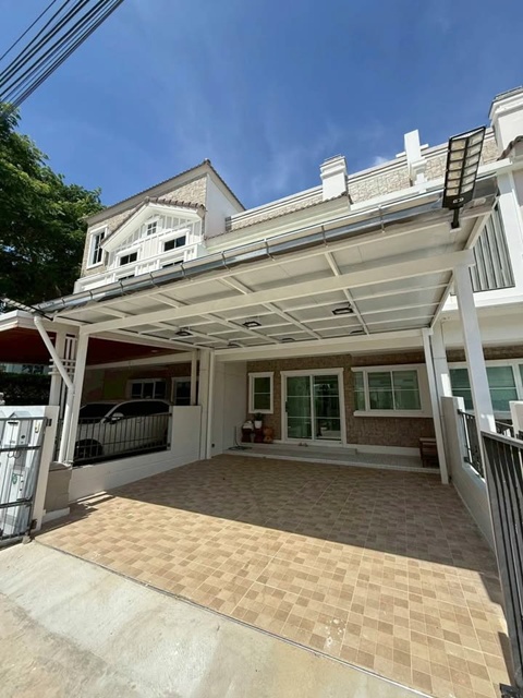 โลตัส บางนา-ตราด ทาวน์เฮาส์สุดหรู 2 ชั้น  265 ตร.ม. อินดี้ บางนา-รามคำแหง2 33 ตร.วา. จัดเเต็มเฟอร์ฯ 3นอน  3น้ำ ม.รามคำแหง 2 600 ม.